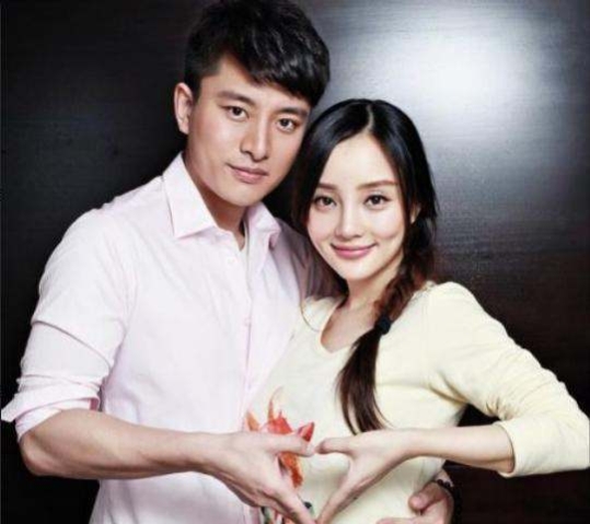 如今賈乃亮人設垮掉李小璐發文說出他的真面目這其中有什麼故事？