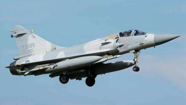 �抗衡�大陸？ 台軍進行戰機升級，大陸做出�警告�