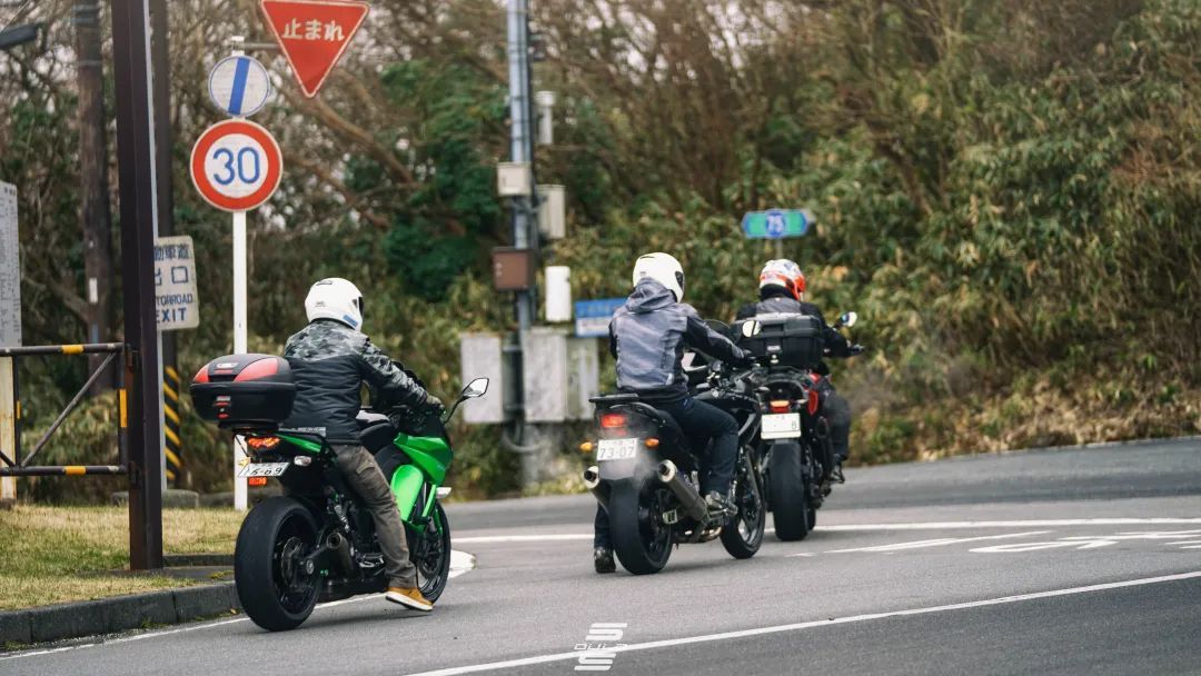 除了秋名山，日本这条山路你必须得知道！网友：赛车的神