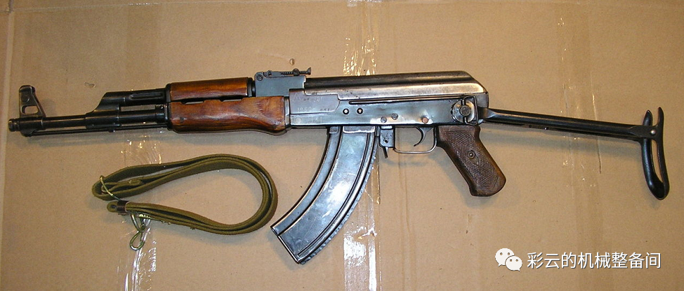 为什么AK-47退役得早？因为AKM更好啊