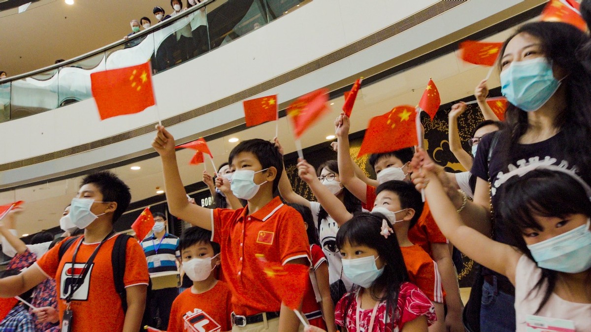 喜迎七一，香港青年以“快闪交响乐”的方式祝福<font color=red>祖国</font>
