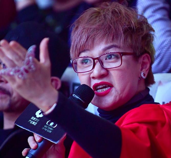 There is Ke Yimin before, have Ding Tai   , contend for do inside amusement denounces person be disgusted with the first person, magnify was defeated mostly