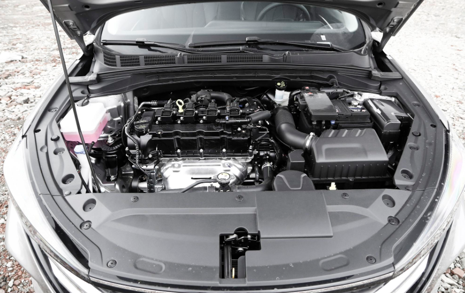 长安逸动plus评测，底盘，动力，空间不输同级合资车