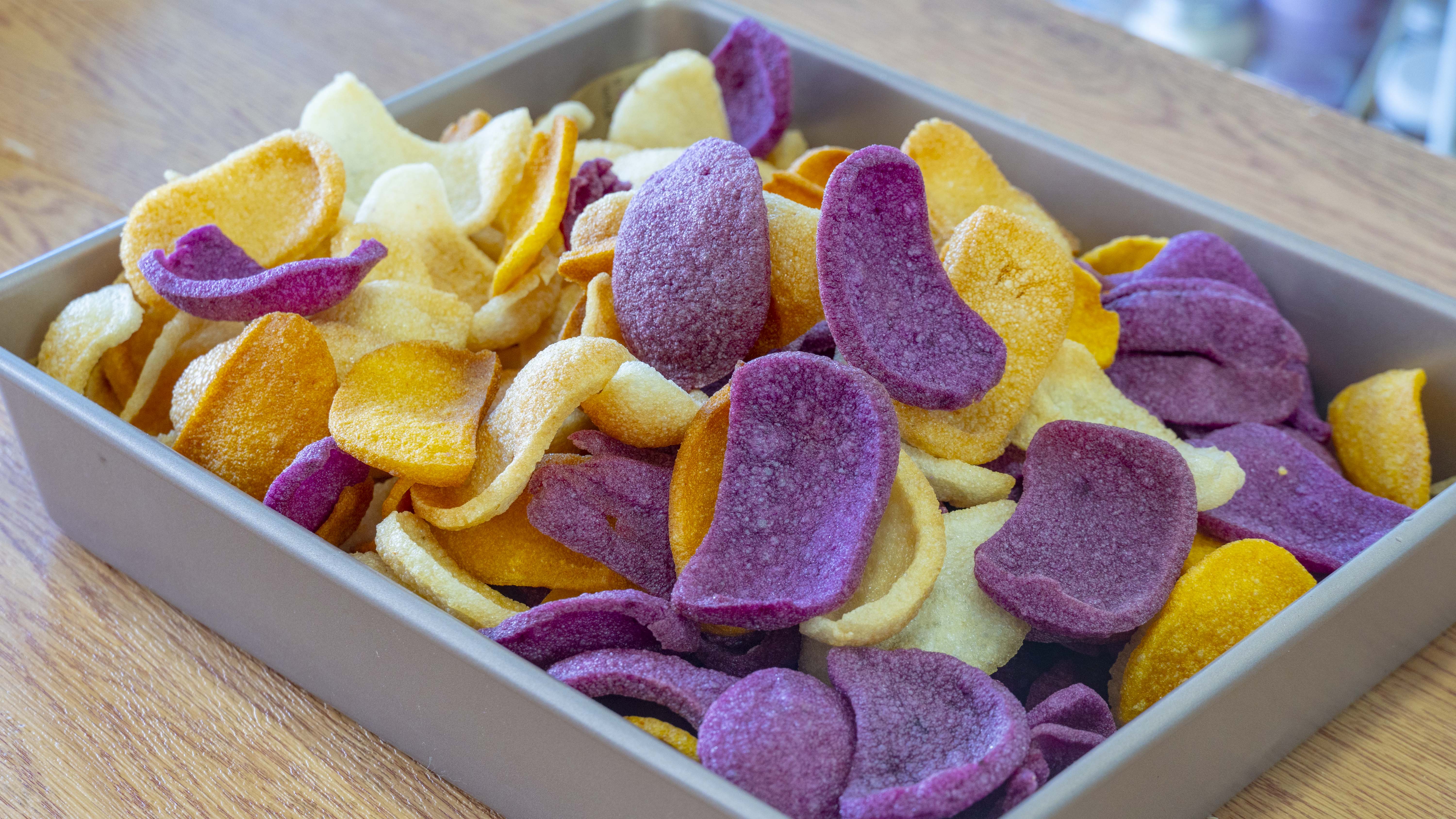 自製三色薯片，不用土豆，南方特色做法，又酥又脆，比買的好吃