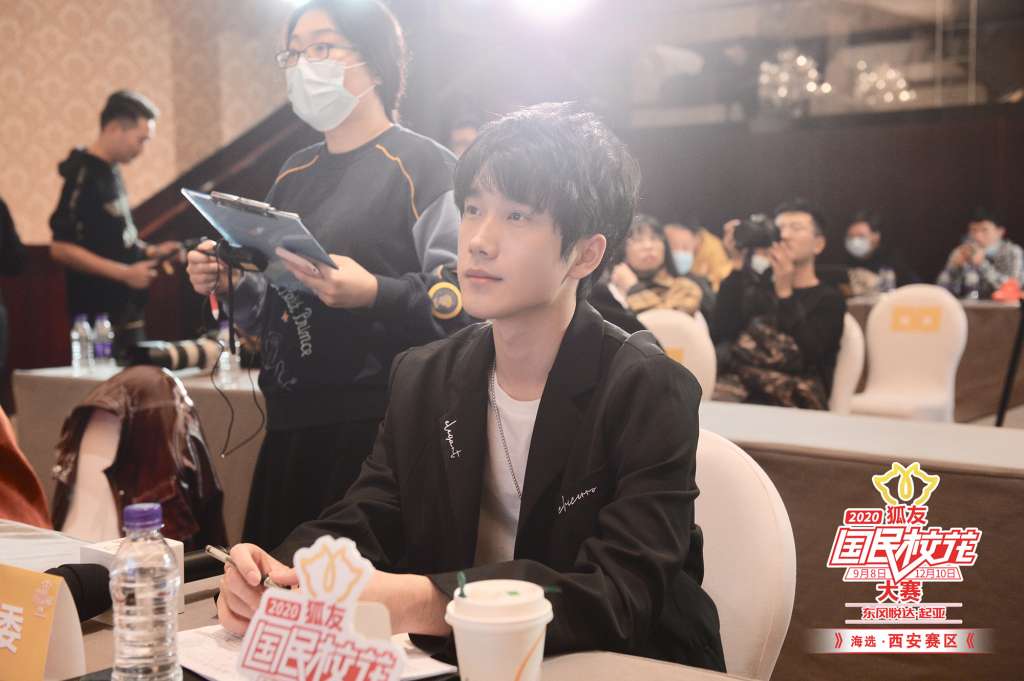 ������������ս  2020���ѹ���У����������30�˽���