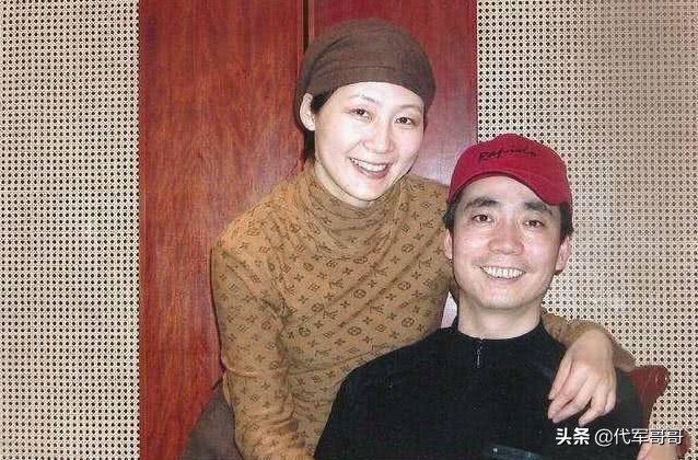 他是国家一级演员，娶大6岁离异女强人为妻，如