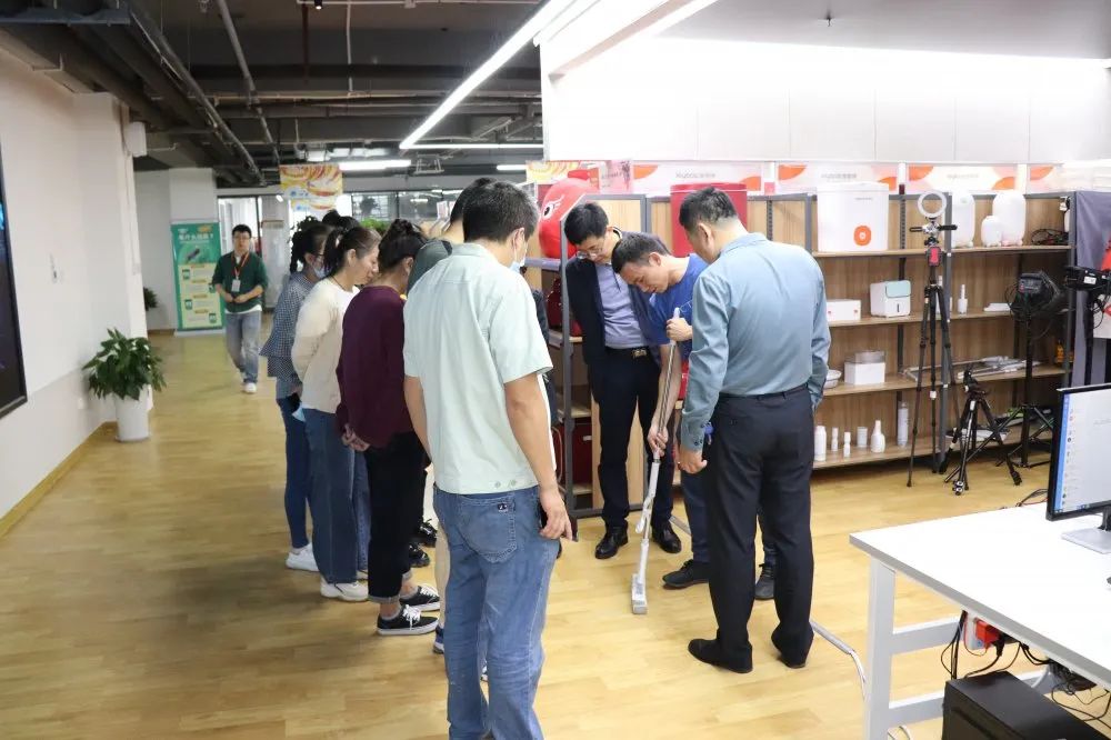 西安国际港务区“质量开放日”丨走进派昂医药、佳帮手，探索高质量发展之匙~