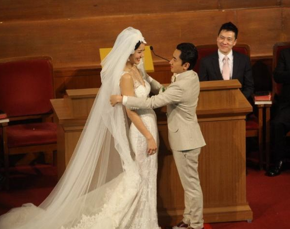 有種遺傳叫王祖藍女兒，避開爸爸基因繼承媽媽美貌，網友：放心了