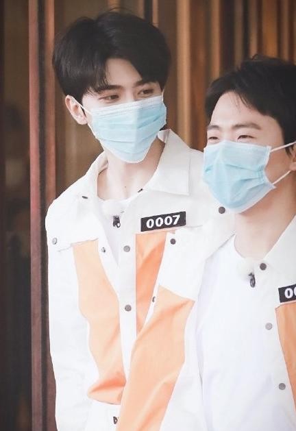 郭麒麟范丞丞合租，原来郭麒麟才是拿全网最令