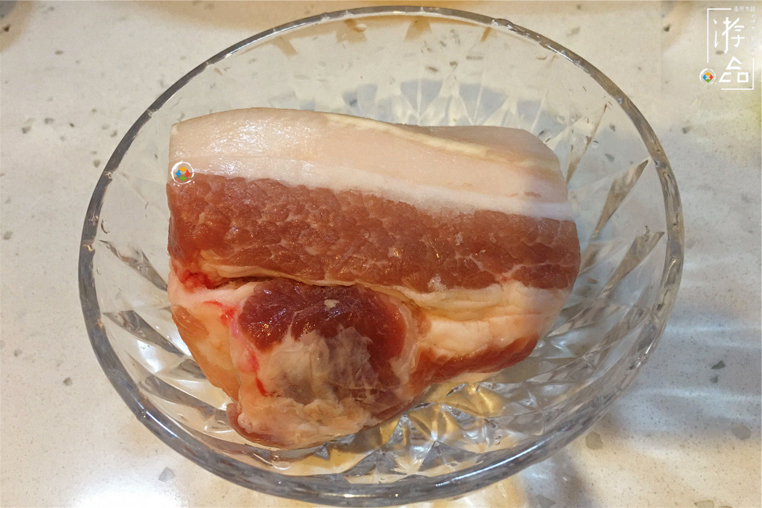 回锅肉该怎么做？外地游客不要辣椒，与厨师发生争执，还报了警