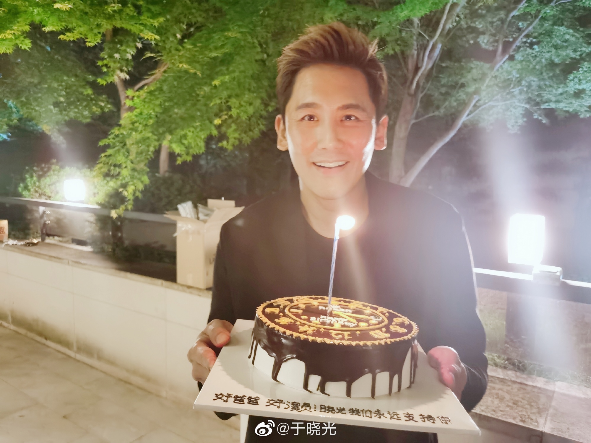 于晓光私自晒赵忠祥遗体照引发争议，发文又叫