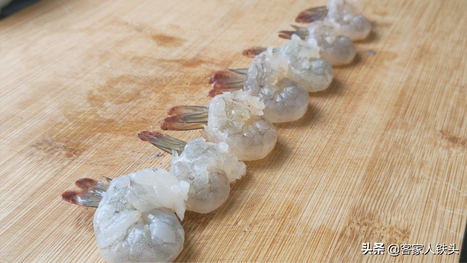 廣東人愛吃的蝦卷菌鮮上湯，8只鮮蝦做一鍋，香濃味美營養又好吃