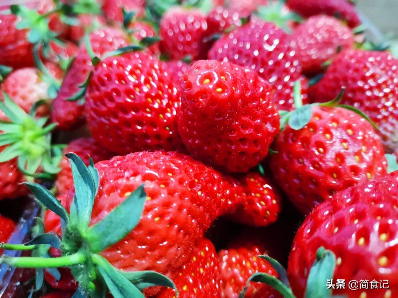 別再用鹽水洗草莓了！ 果農教你1招，蟲卵自動溜走，吃著更健康​