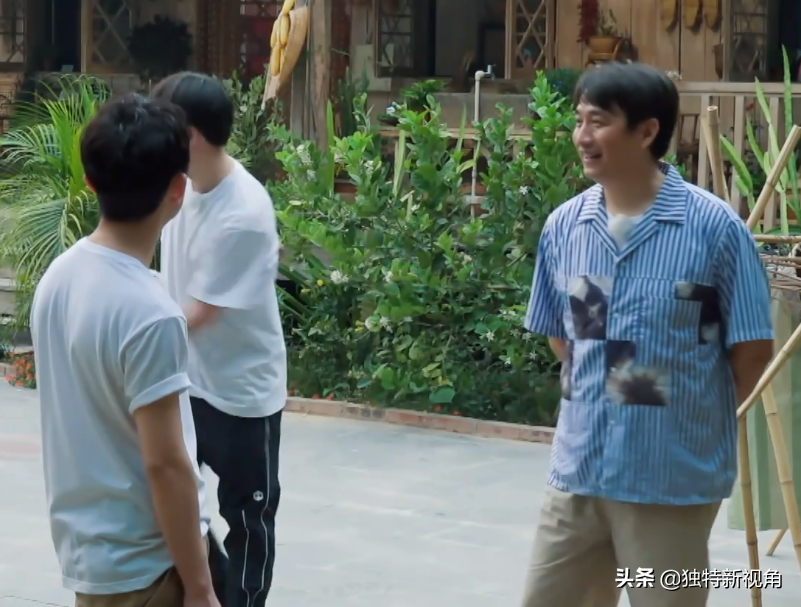 黄磊在综艺里表现是不妥，但不至于人品出问题