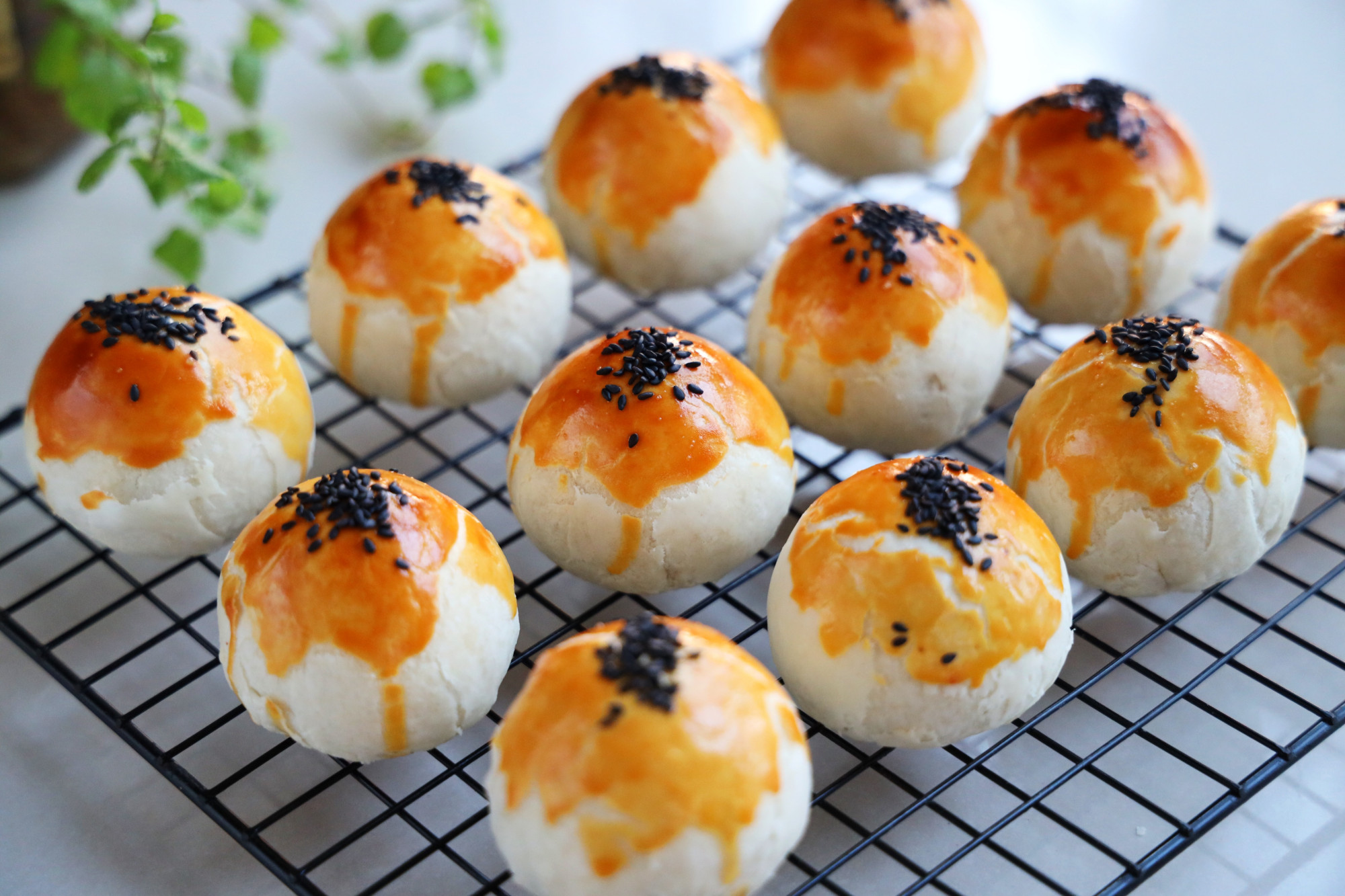 外面一个要8块钱，自己在家做好吃无添加，咬一口酥得掉渣，太香