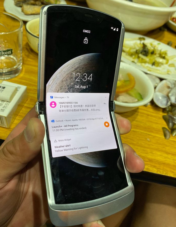 市场价一万发展？中国电信网先发摩托罗拉手机Razr 5G折叠手机
