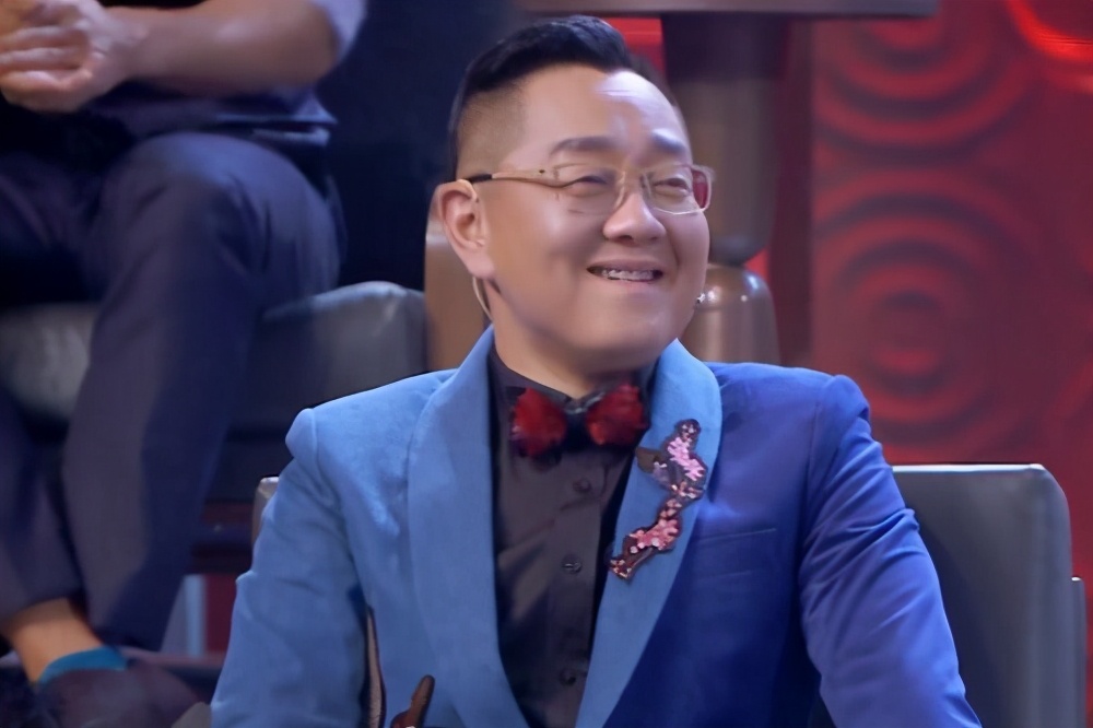 金莎随母姓被他说尴尬？被误解或许是毒舌张绍刚的宿命