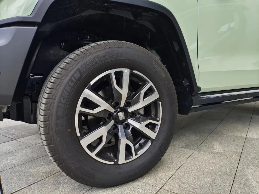 取消前后差速锁，换装智能四驱！抢先试驾坦克300城市版