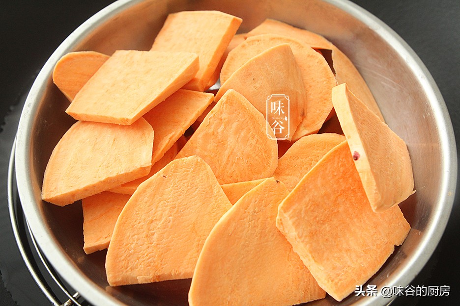 入秋了，这糕点吃一次馋一次，不用烤箱，营养不上火，老少皆宜