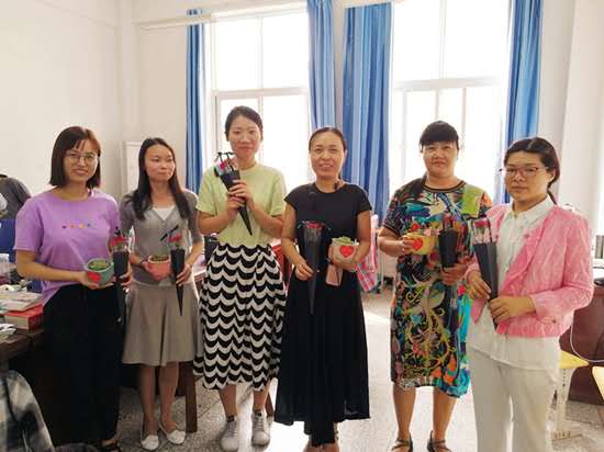 中牟县第六初级中学：老师，您辛苦了
