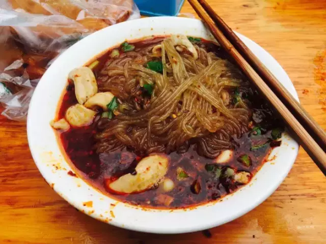 美食界扛把子都藏在成都三江鞋厂、东郊记忆等