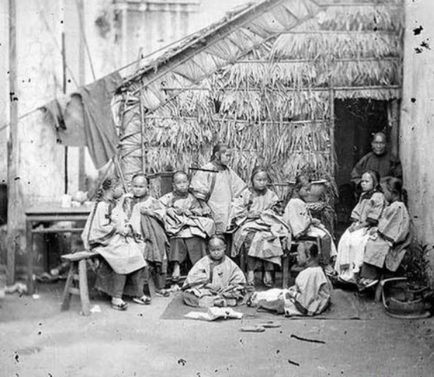 1898年处决戊戌六君子，慈禧下令用钝刀行刑，谭