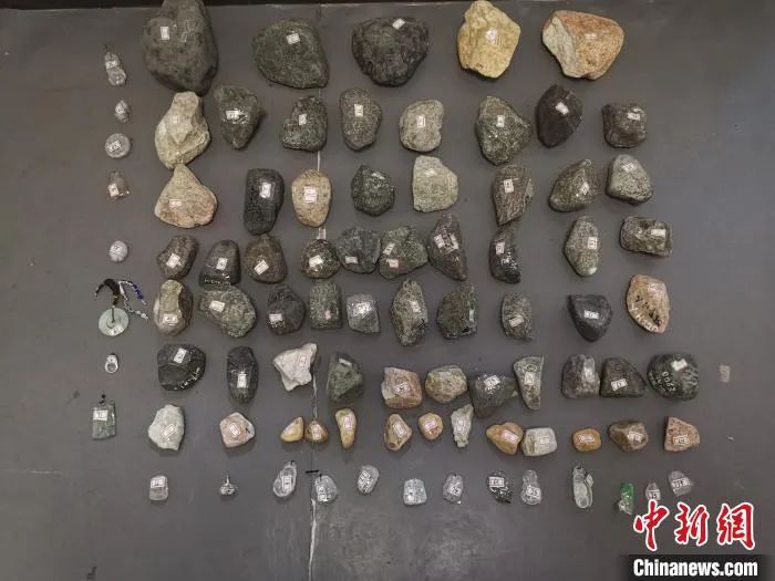 云南惊现“翡翠女飞贼”，沉迷赌石盗走60件毛料