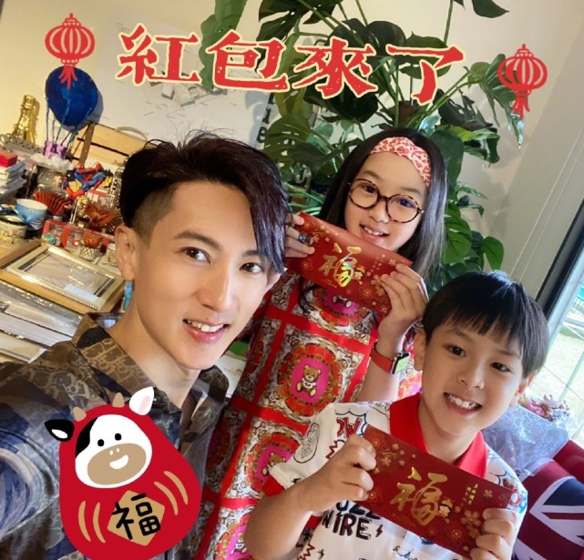 吳尊參加兒女學校活動，一雙兒女漂亮可愛，相伴左右超幸福