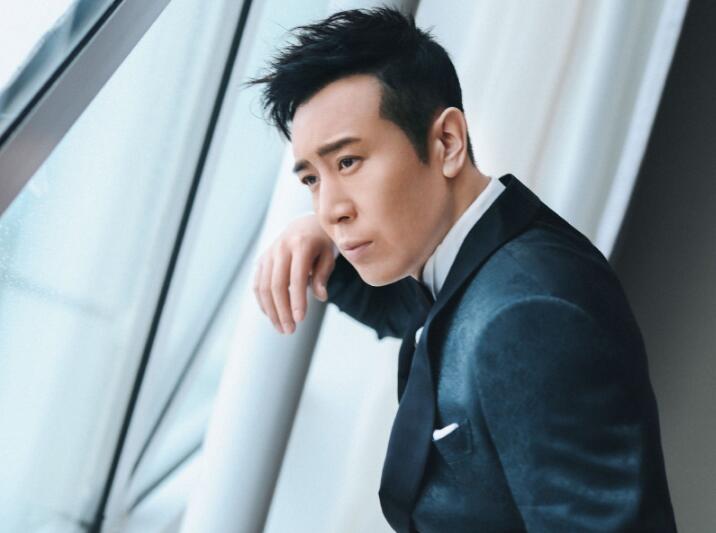 2020十位最火“大叔”：于和伟接着舞，刘奕君一