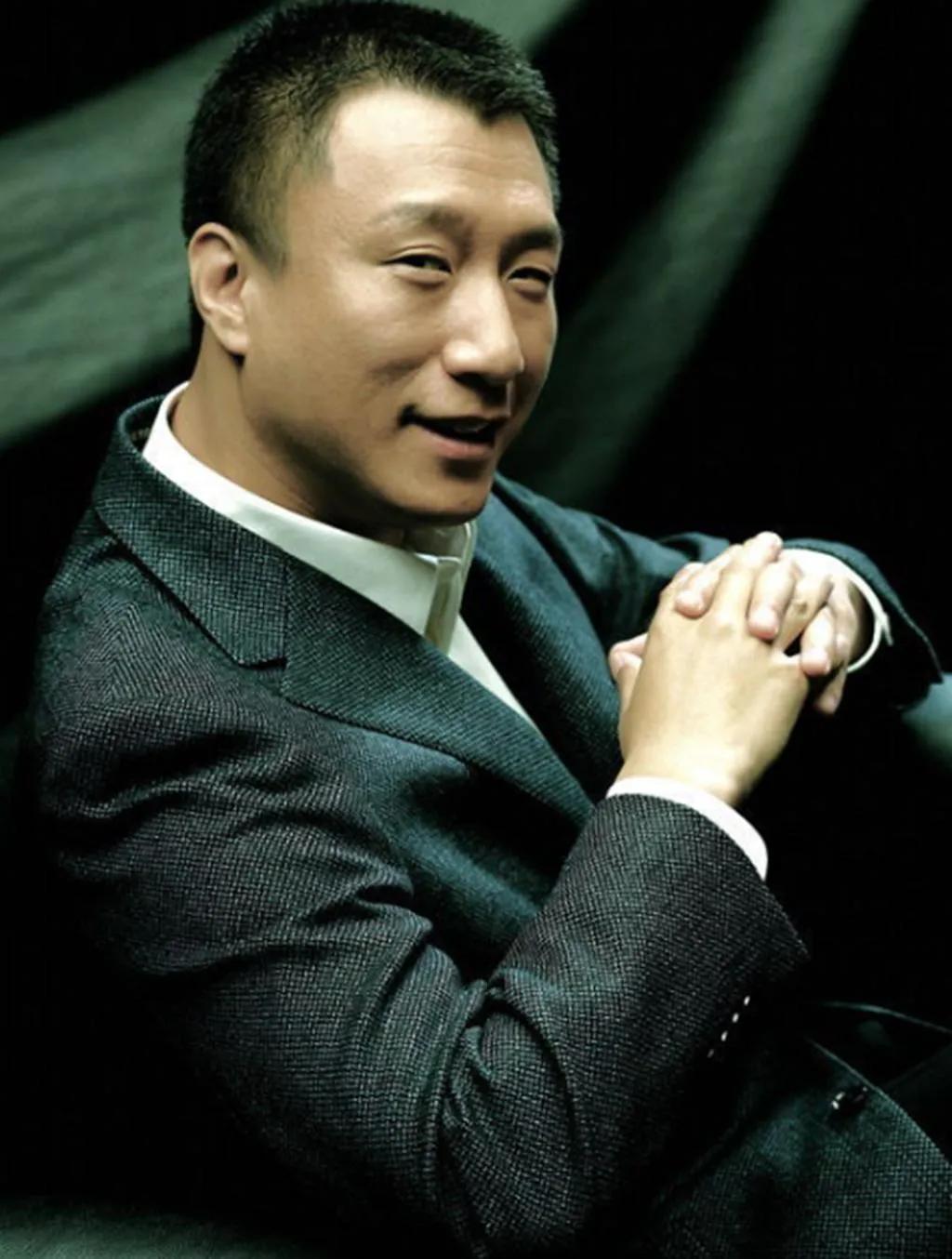 孙红雷和老婆主演的《扫黑风暴》火了，网友却在评论区呼唤丁嘉丽