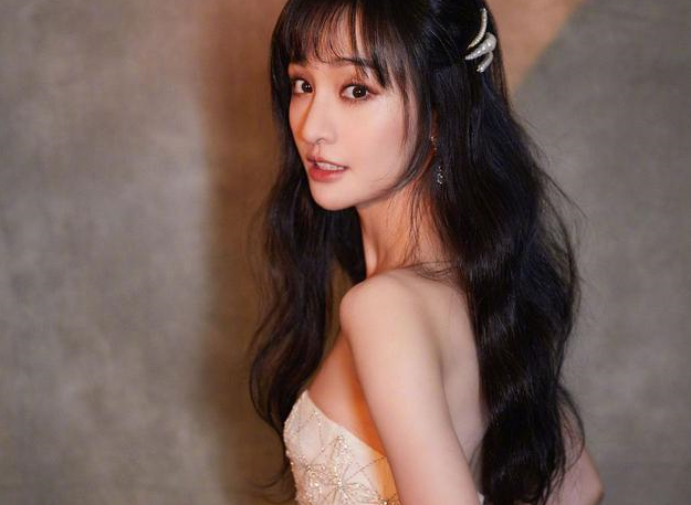 郑爽收到前商务团队律师函，霸气回怼被粉丝夸