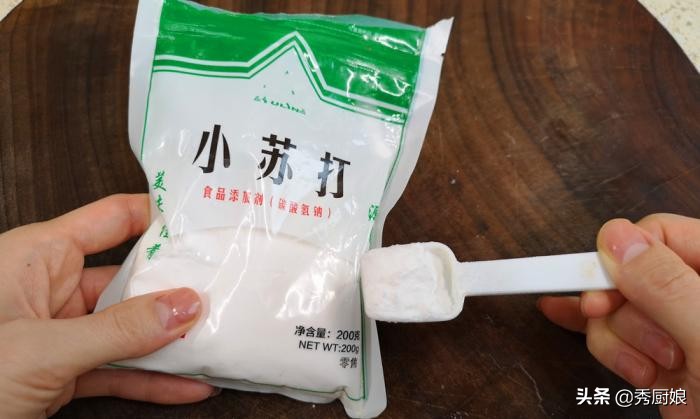 小苏打和食用碱有啥区别？