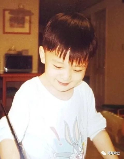 网友:—吴世勋咋这么帅,边伯贤真的是吃可爱多长大的,朴志晟太可爱了