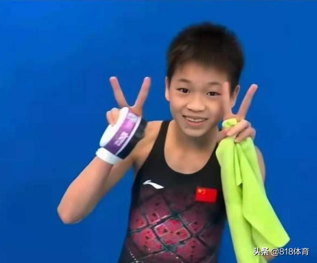 兄妹情深!全红婵夺冠随身带丑驴玩偶,当厨师大哥送的,她摆在床头