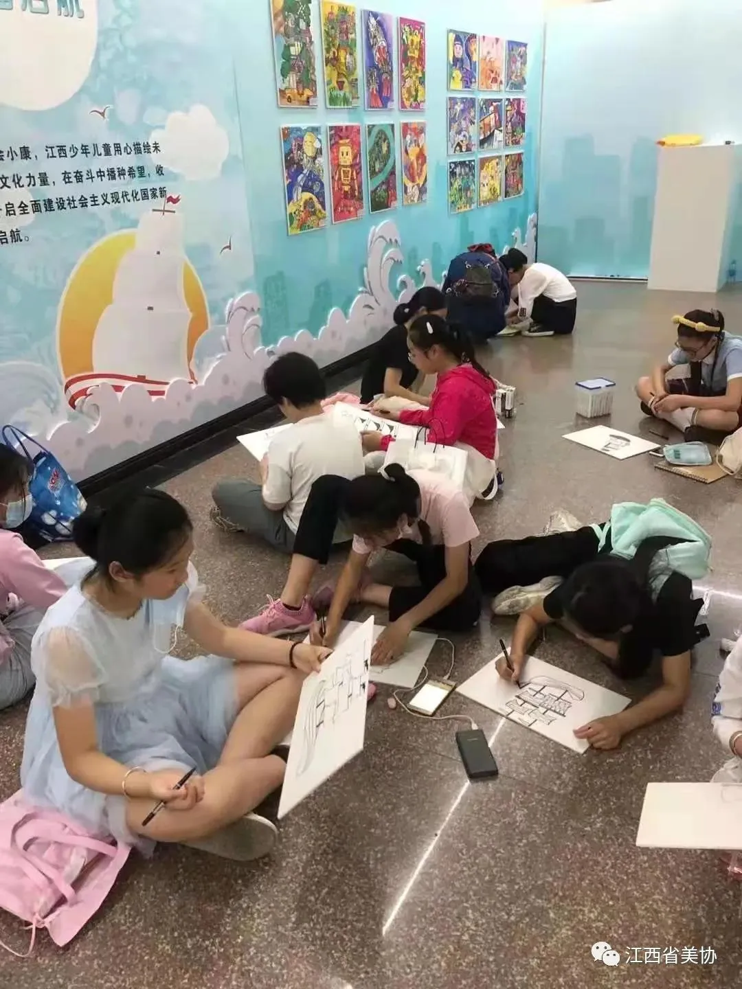 “六一”节,我们来省文联看展