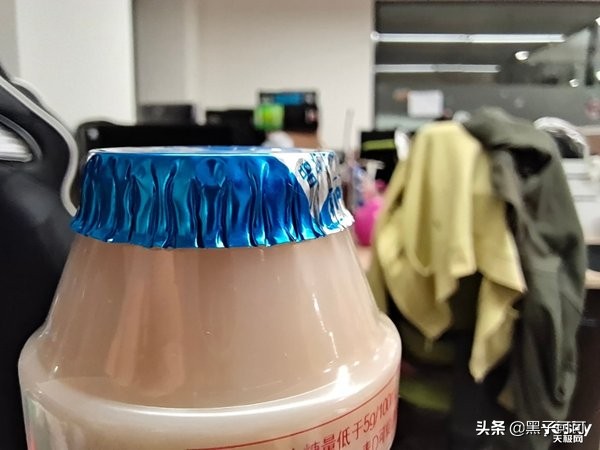 旗艦級暗光自拍實力 5G手機vivo S6評測