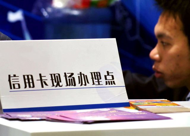 又一社会怪象出现：月工资4000，却能住上百万的房，开十几万的车