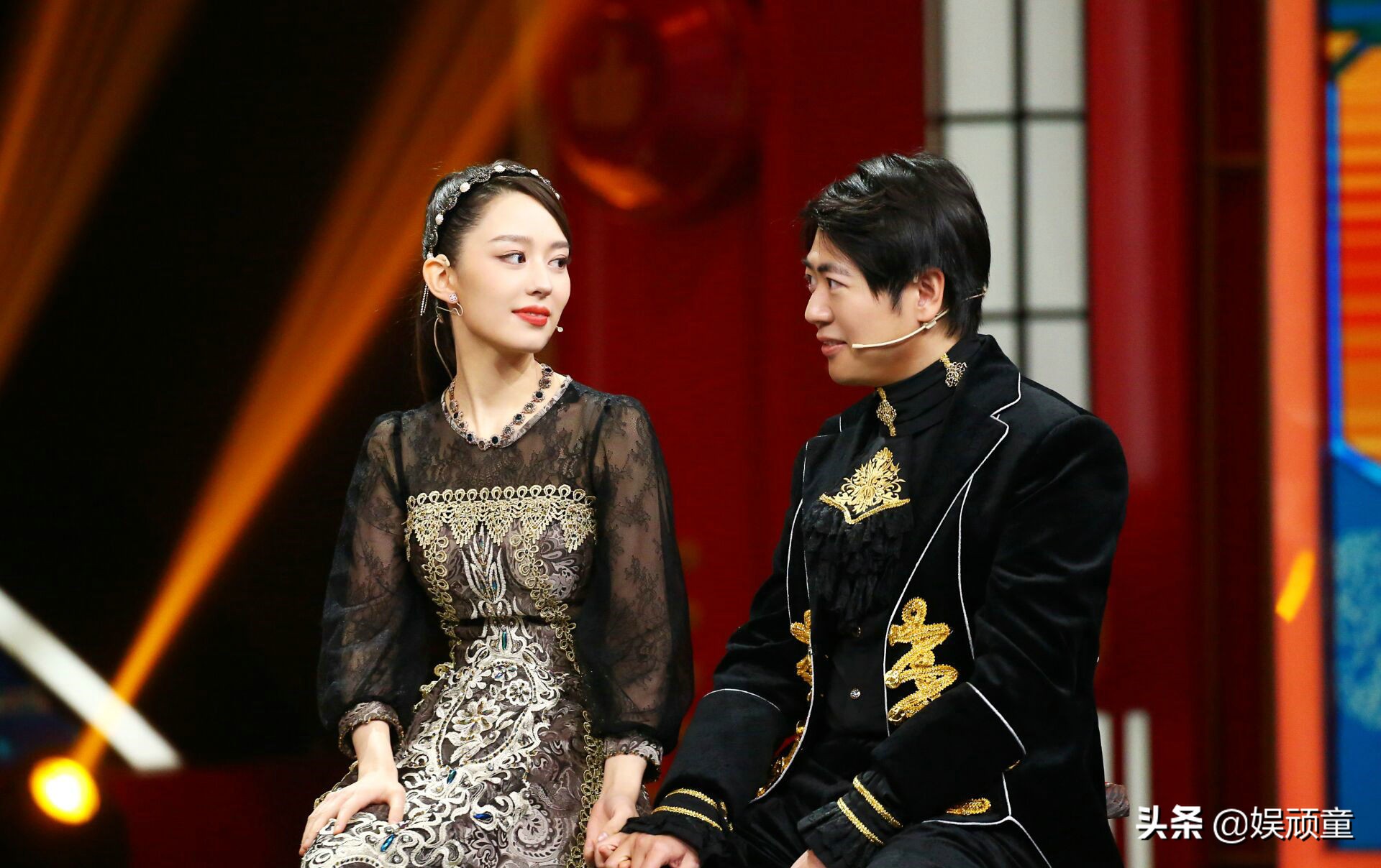 《王牌》中嘉宾同时出场，沈腾为何只喊吉娜？