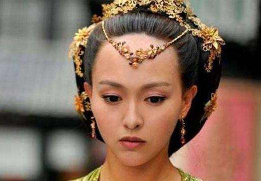 額飾造型：古裝劇中女星必備的髮際線神器