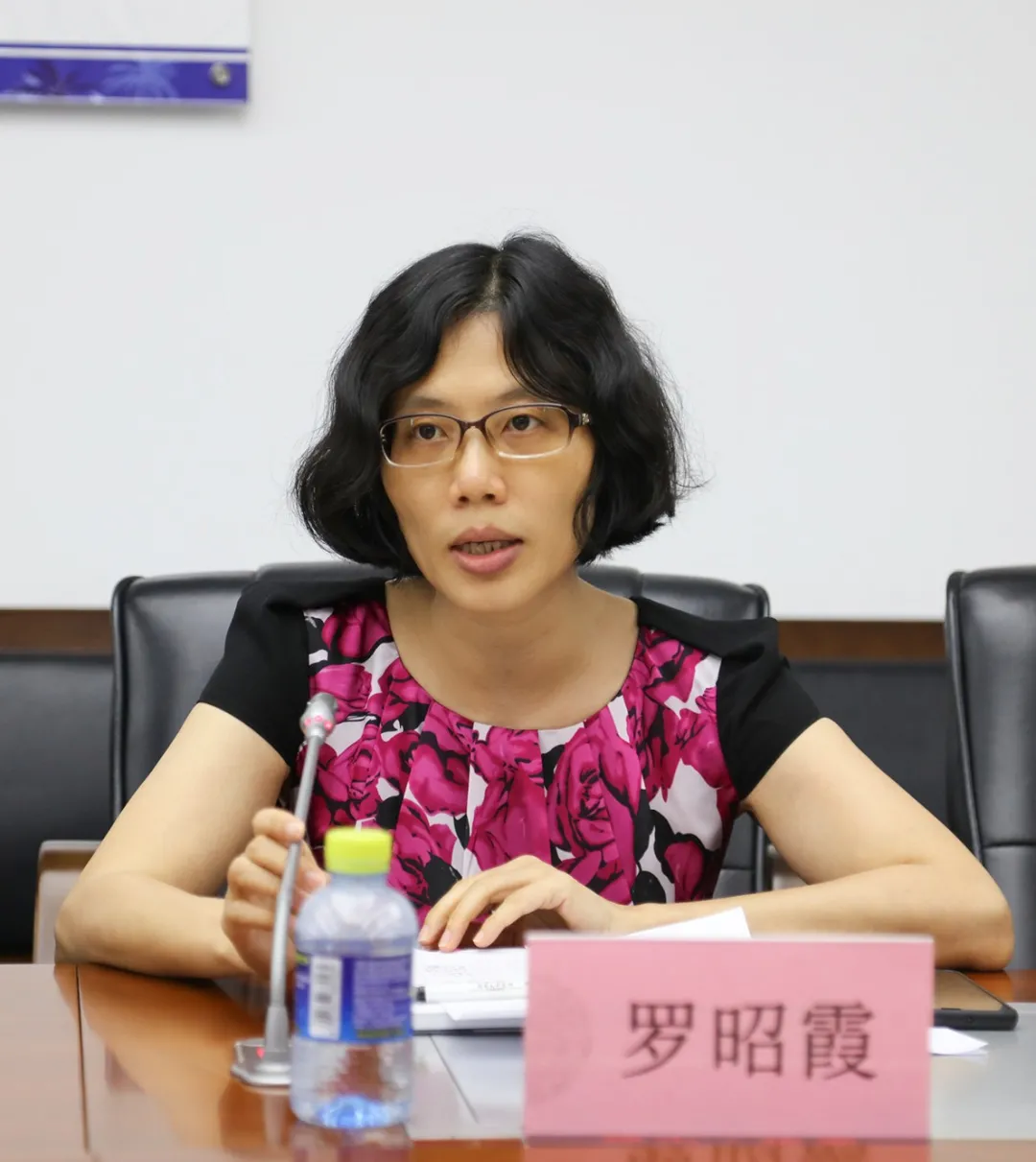 第一检察部主任何春艳针对侦查人员在具体办