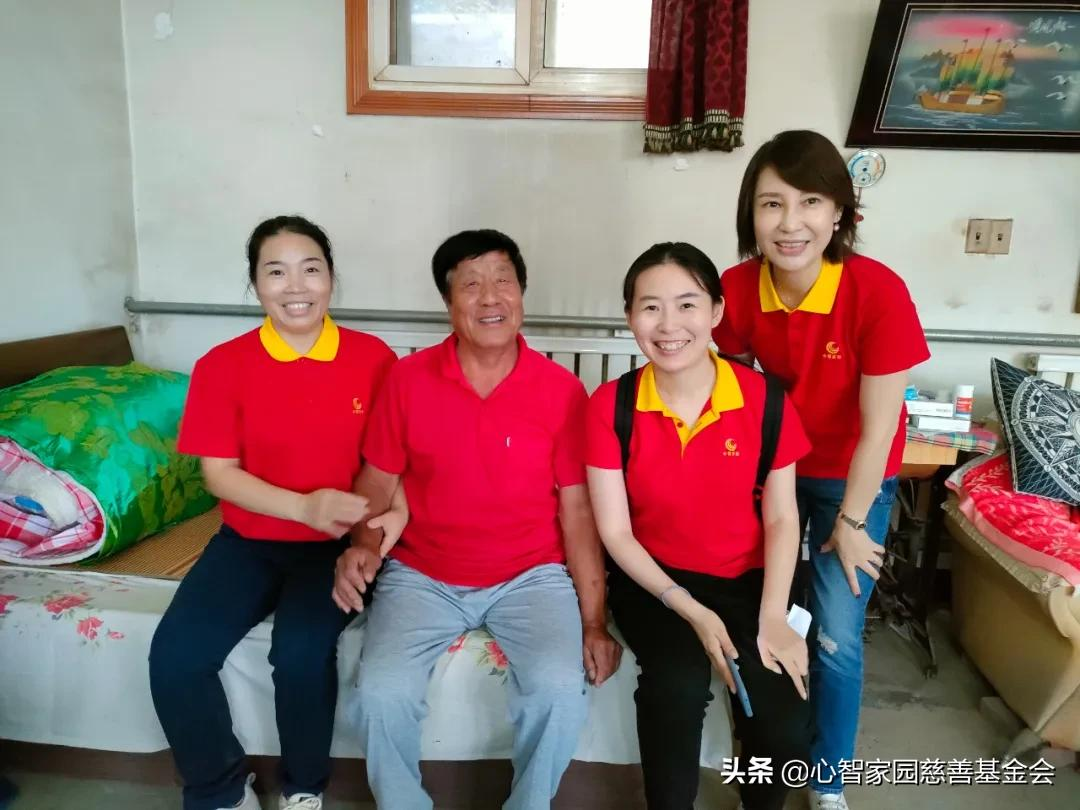 基金会与北京孤寡老人一起过中秋,携手相陪伴,独居不孤单