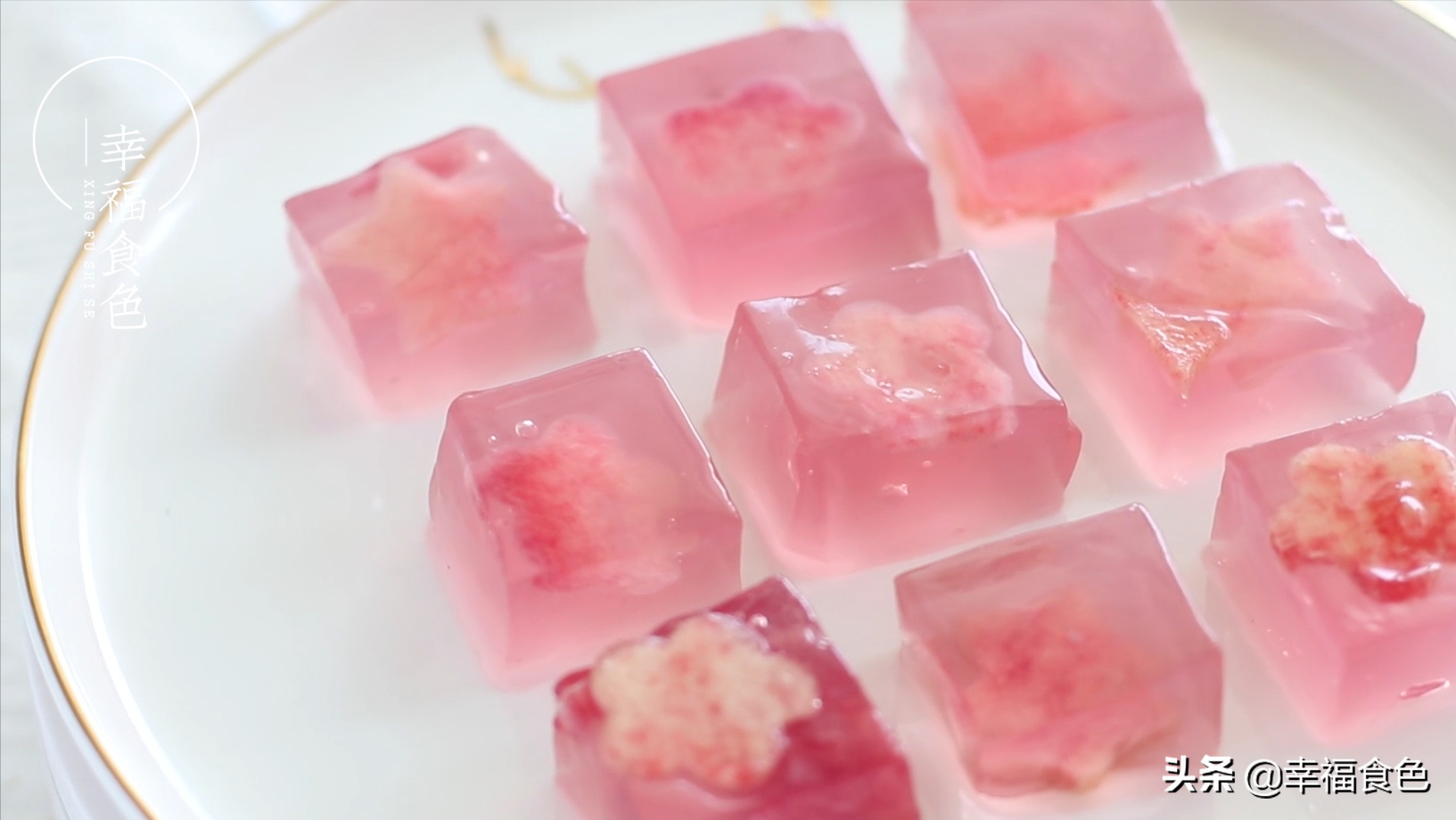 用桃子做花式果冻，满满蜜桃香，好看又好吃
