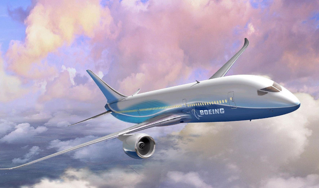 飛機的油箱“藏”在機翼里？那能裝下多少油？為何不放在底部？
