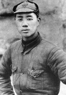 杨成武：长征的开路先锋，朝鲜战场上的硬汉，亲自护卫毛主席南巡