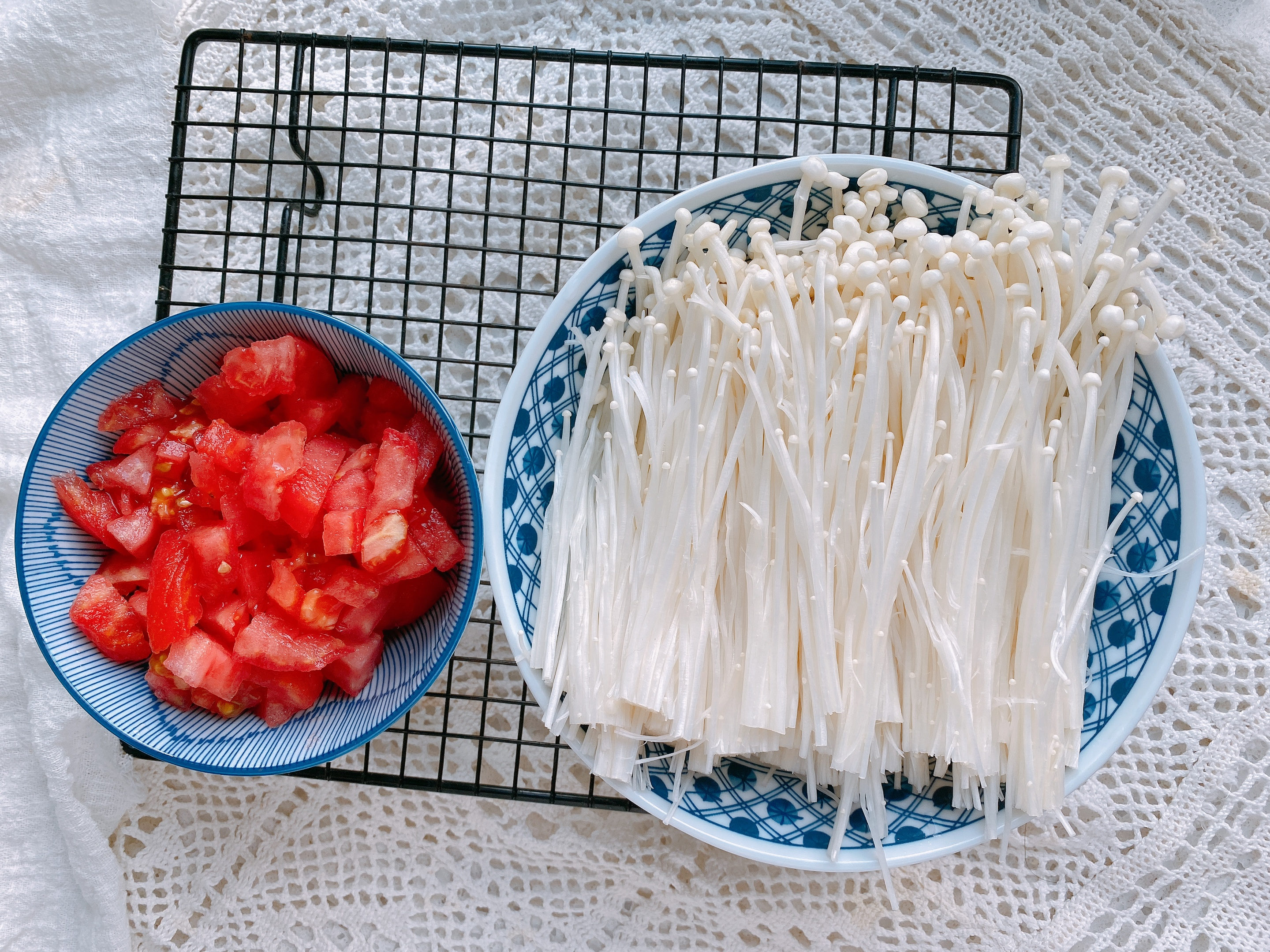 无水无油的蒸鸡腿，掌握1个秘诀，低脂低热量，鲜嫩多汁超好吃