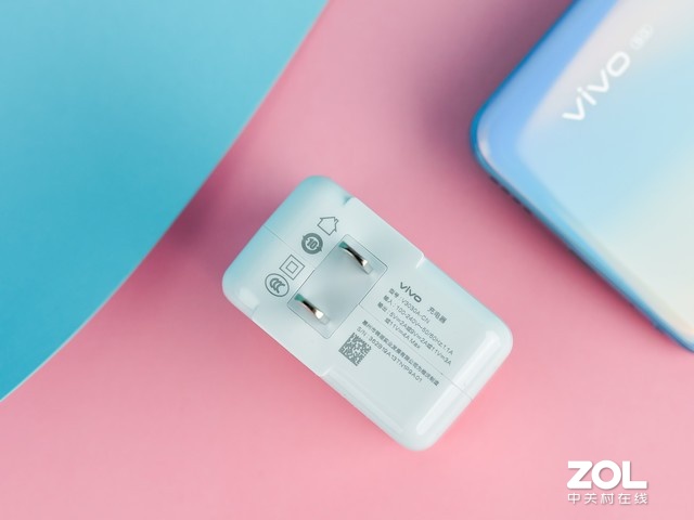 5000mAh超大型充电电池 vivo Z6较长续航力持续电