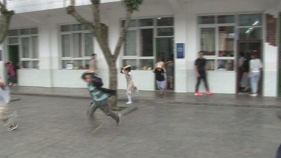 筠連景陽小學怎么樣?1122名學生全部集合(圖2)