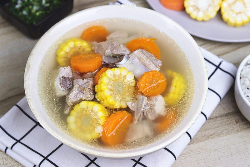 ����ͷ��ʱ�����ֱ���¹���ˮ����������һ������ˮ��Ũ��Ӫ��