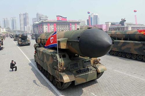 七则消息，台湾纳入“北约+”？朝鲜发射导弹，世界充满火药味