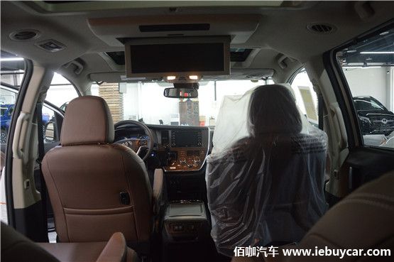 “四驱MPV”丰田塞纳 舒服简洁车内饰为您一天里的繁忙产生一会儿平静